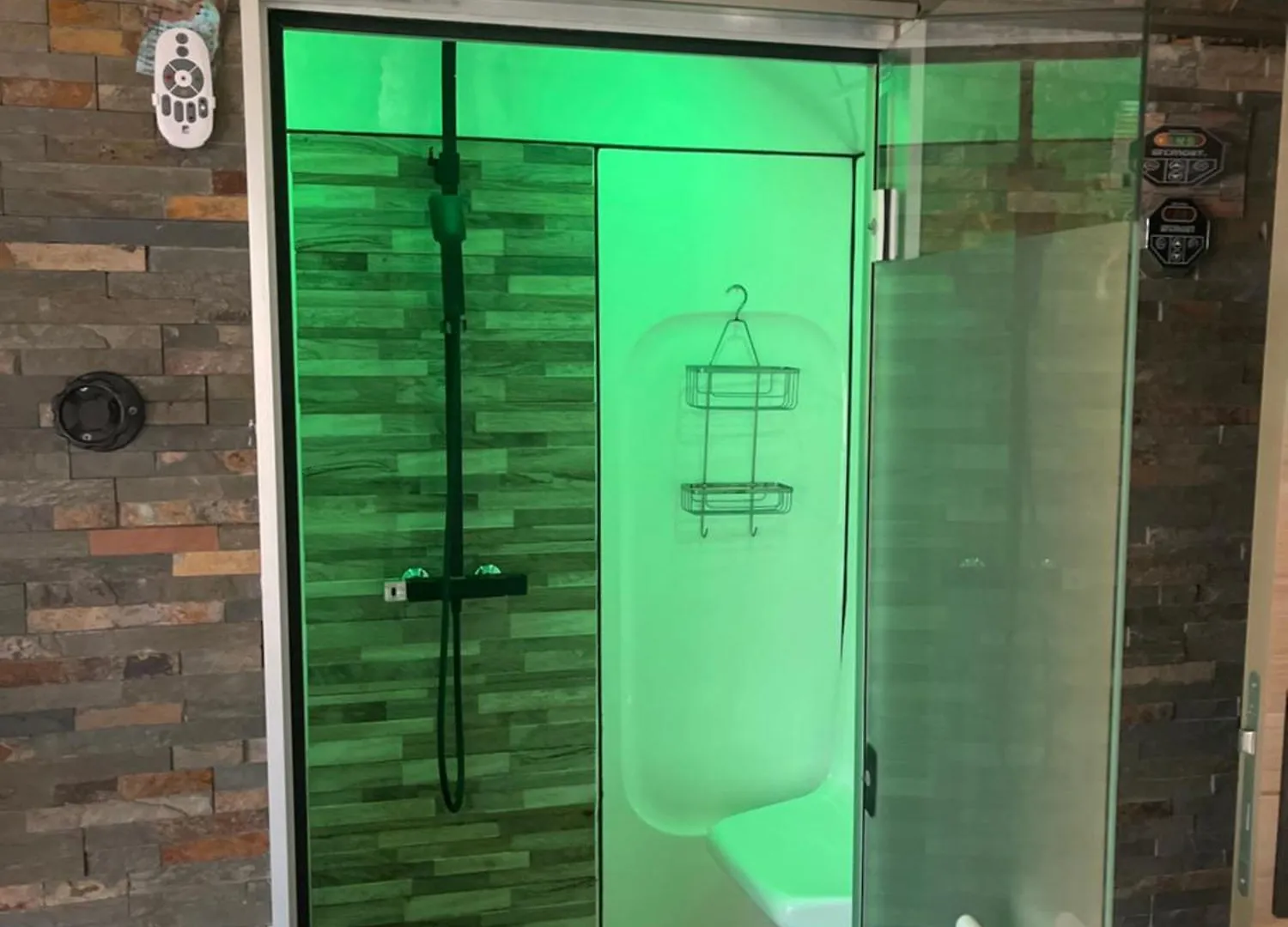 Studio Port Pin Vue Mer, Jacuzzi, Hammam, Parking Prives Cassis France